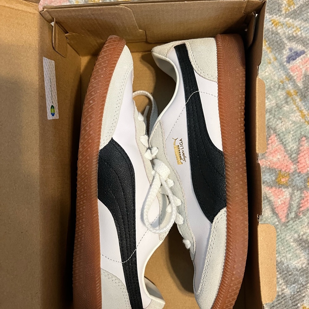 Adidas Women’s Black and White Sneakers